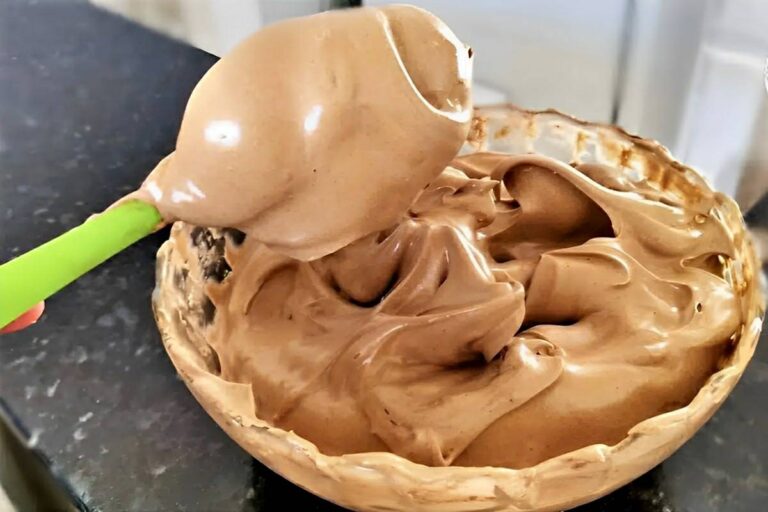 Cappuccino caseiro bem cremoso e fácil de preparar