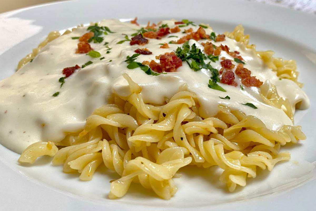 Macarrão Ao Molho Bechamel