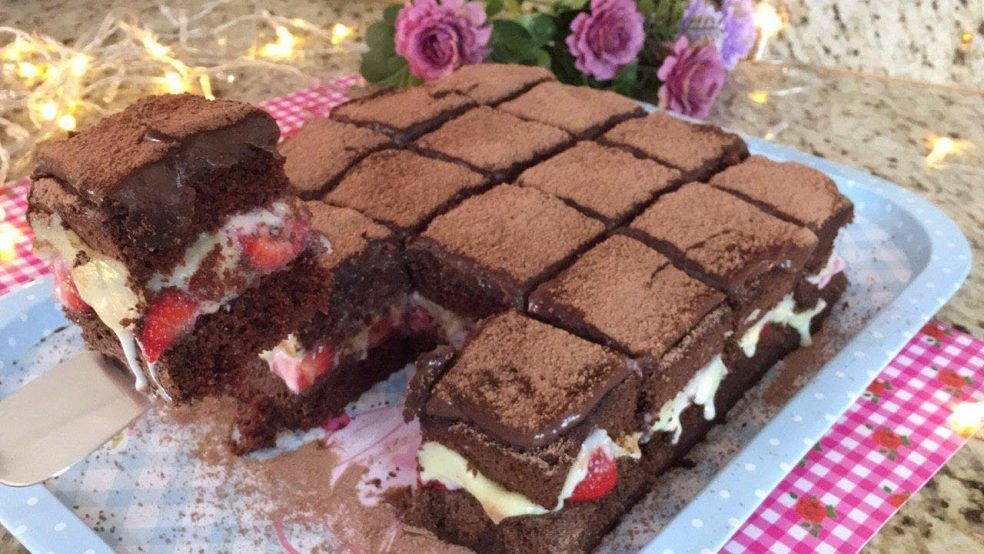 Bolo Gelado é de comer rezando de tão bom vem ver