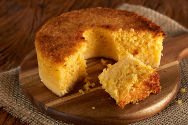 Como Preparar Bolo de Milho de Lata Muito Simples e Muito Irresistível