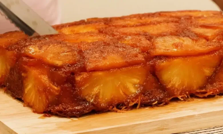 Bolo Caramelizado De Abacaxi