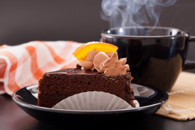 Bolo de Chocolate com Água Quente para Iniciantes na Cozinha