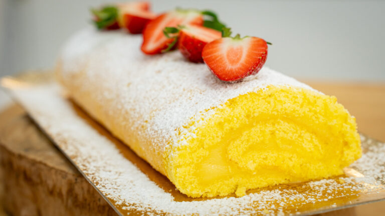 Torta de Limão com Creme Custard – Fofinha e Irresistível!