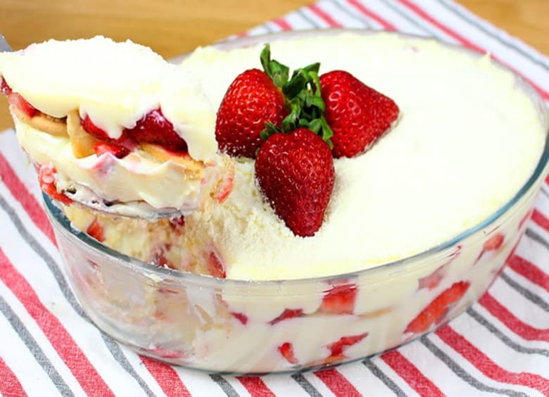 Sobremesa de Leite Ninho e Morango: Pavê Fácil para Fazer em Casa