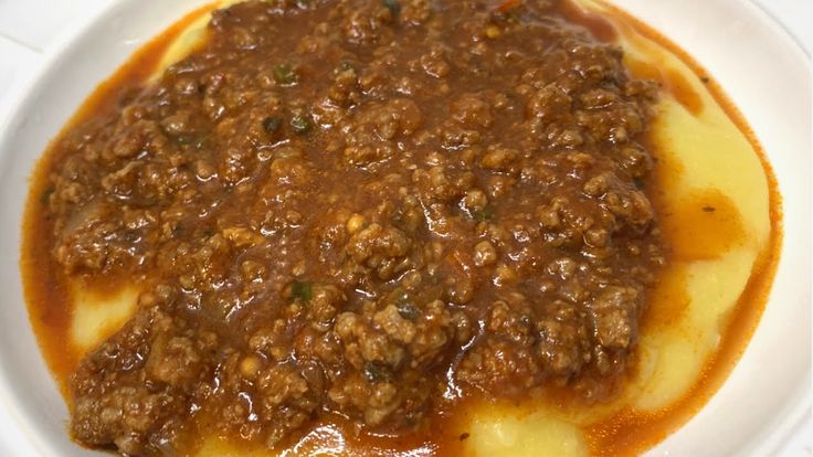 Polenta Cremosa com Carne Moída