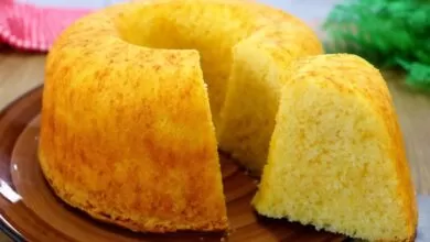 Bolo de trigo simples, fofo e perfeito pro café da tarde....