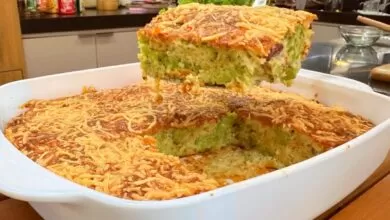 Bolo salgado macio e molhadinho: tão gostoso que dá até para substituir o jantar